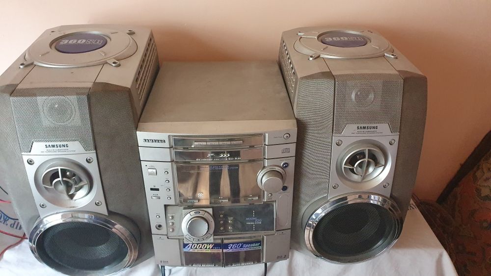 Музыкальный центр