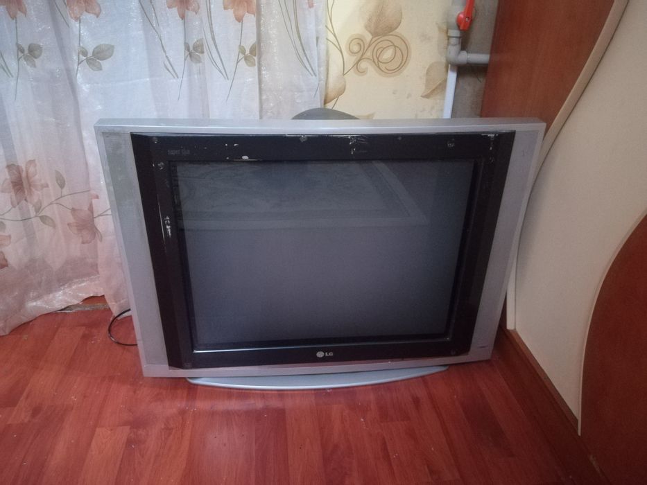 Продаётся буу телевизор