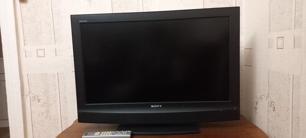 Телевизор SONY BRAVIA, диагональ 80 см