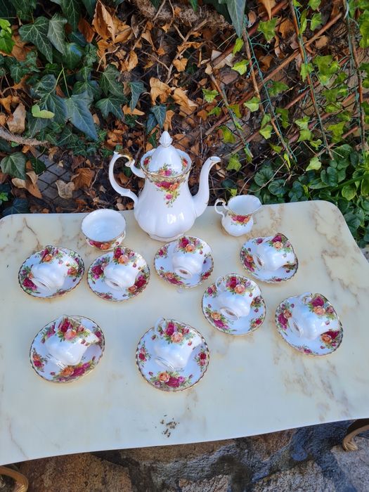 Страхотен сервиз Алберт ройял