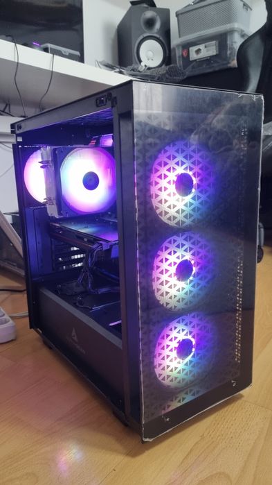 Unitate PC Gaming: i5 8500/16GB RAM/GTX 1080 8GB/256SSD M2/1TB/ARGB