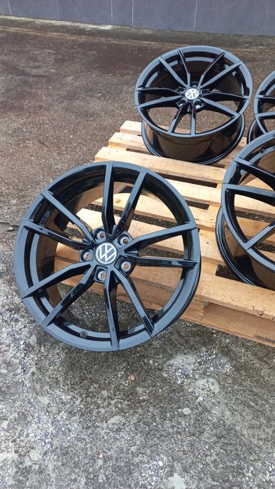 17 Vw Golf Gti R Passat Jetta 7.5j et40 Poteria Black Polis Чисто Нови