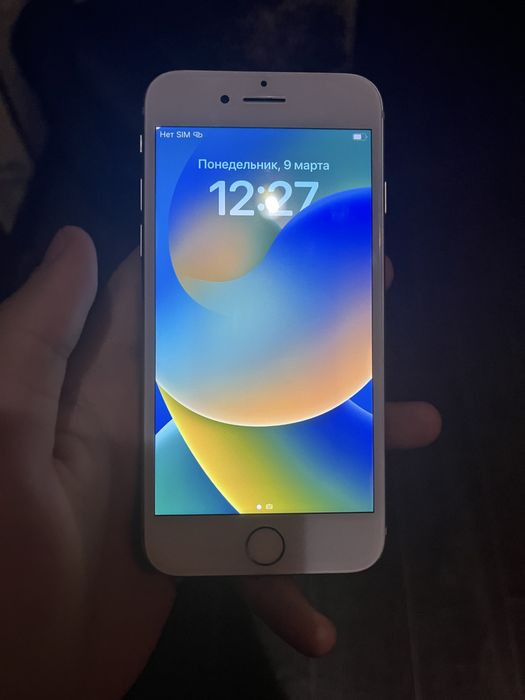 Продам iphone 8