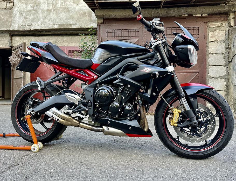 TRIUMPH Triple R, 2017 editie aniversară 10th Anniversary R-Dark