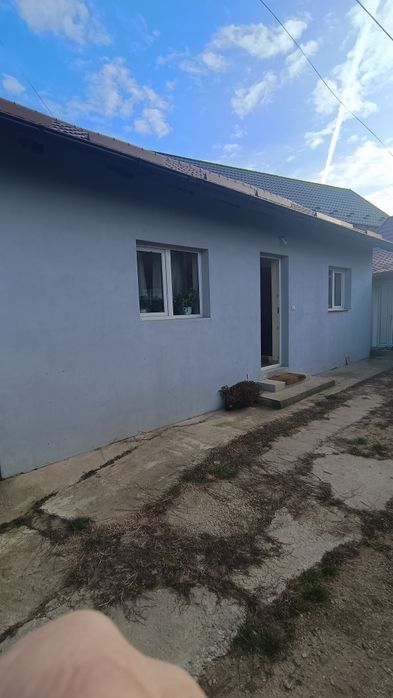 Vînd casă la intrarea în Smeura 1km de cartier Trivale