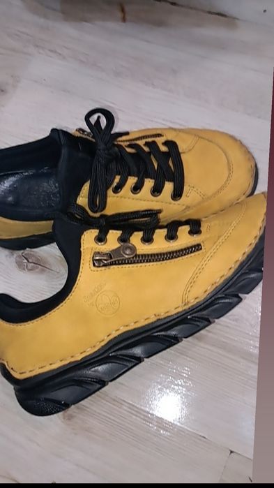 Оригшнални дамски обувки 37 номер