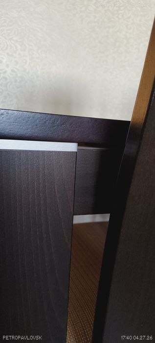 Стол для гостиной со стульями