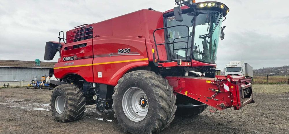 Combina Case Axial-Flow 9250 4x4heder paioase TerraFLex 3020 35 10 ,5m