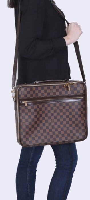 Louis Vuitton multi pochette