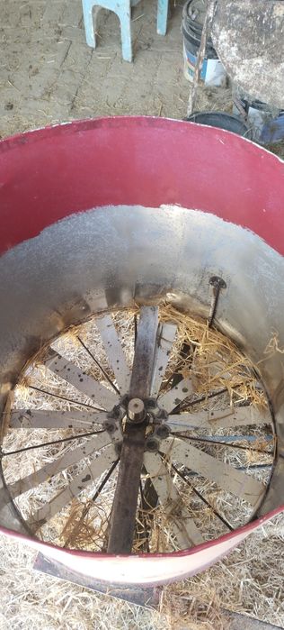 Ут майдалагич Дўку