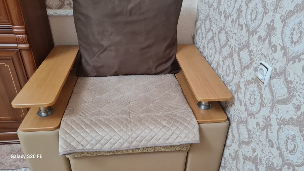 Продам уголок 321