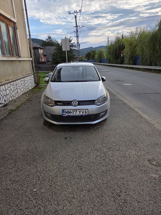 VOLKSWAGEN Polo