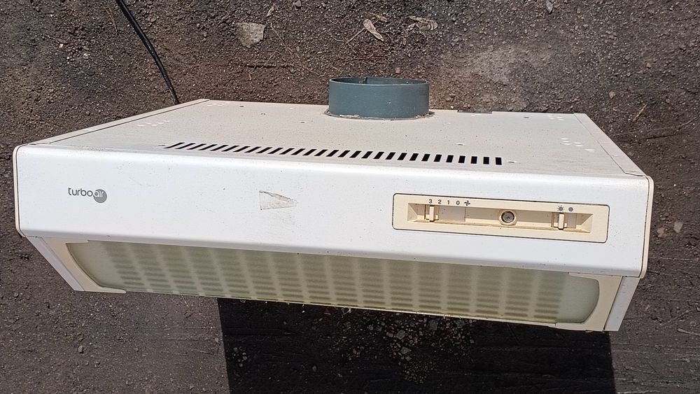 Продам вытяжку в рабочем состоянии