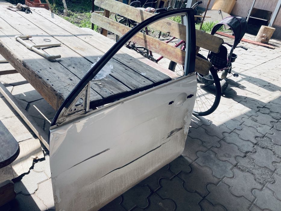 Двери передняя левая