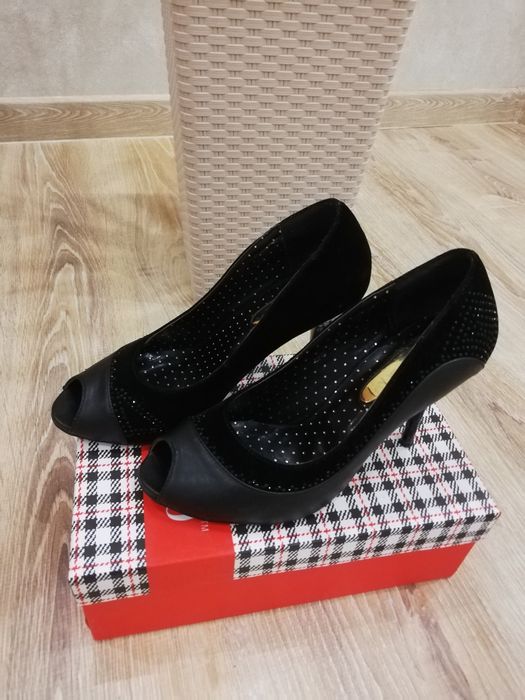 Продам обувь 37р