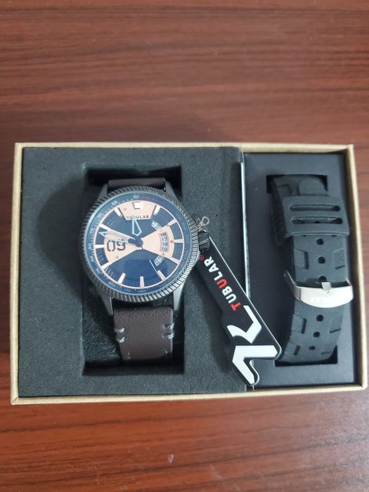 Продам новые ручные часы