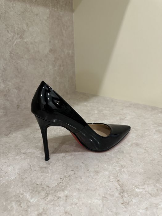 Продам каблуки в идеальном состоянии