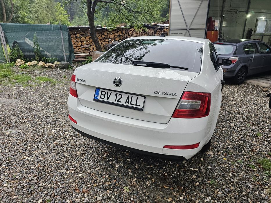 SKODA Octavia 2017 — imagine 3