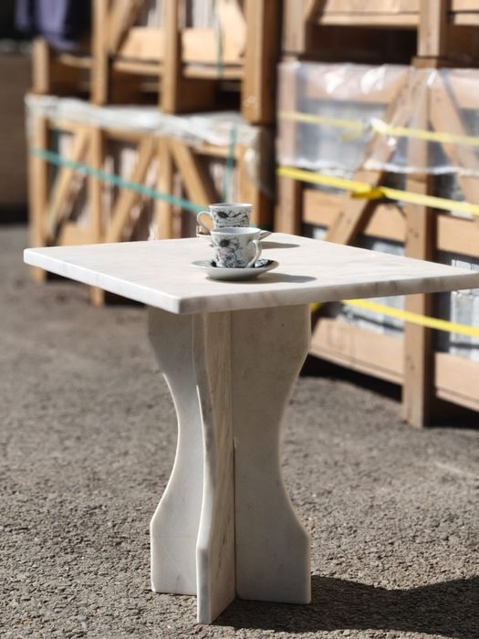 Măsuțe de cafea din marmură / granit / travertin – cadoul perfect!
