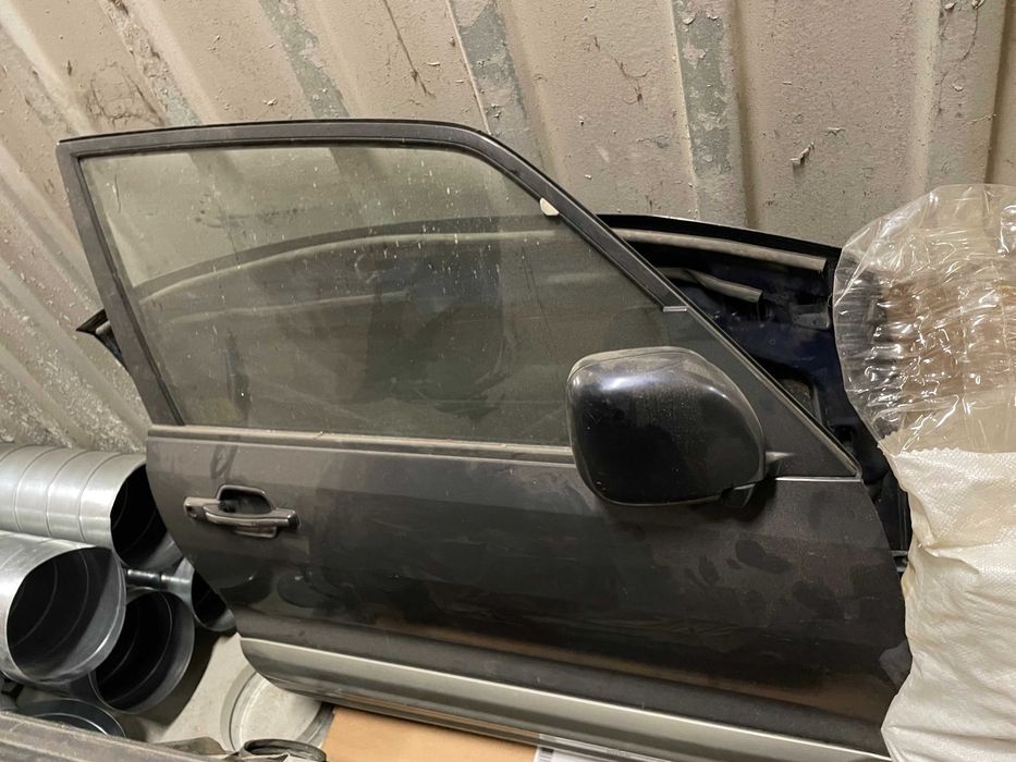 Mitsubishi Pajero 1999-2005 две Врати и капаци