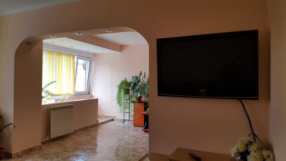 Inchiriez casa 5 camere termen lung