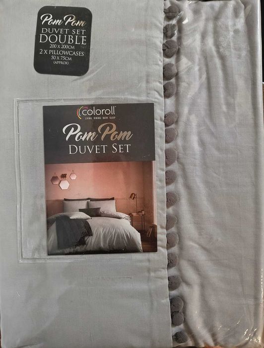 Set Lenjerie Pat "Pom Pom Silver" Double – Design Modern & Textură Fină Nou/Sigilat Gri Deschis