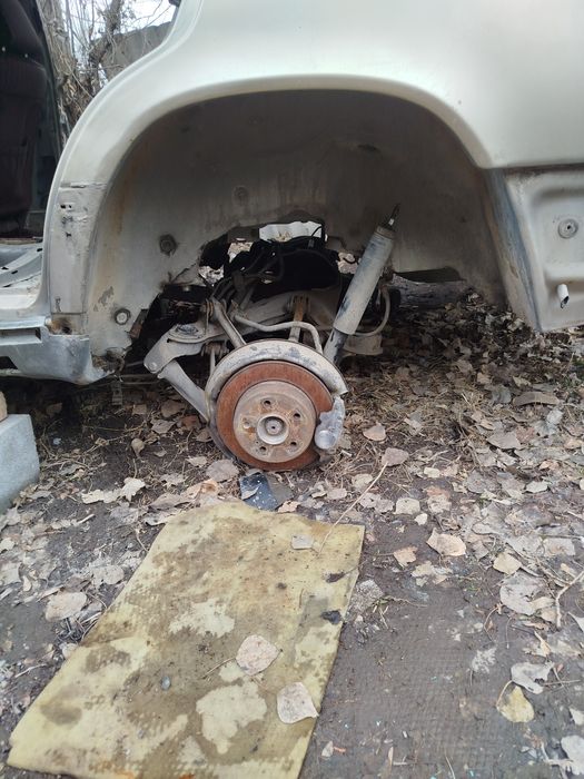 Мерседес 124 по запчастям