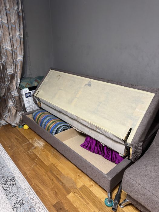 Диван и два кресла