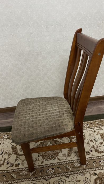 Продается кухонный обеденный стол