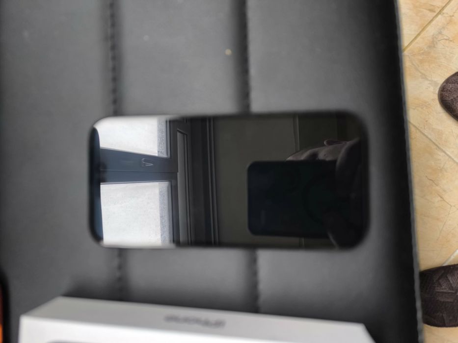 Продавам Iphone 15 128gb