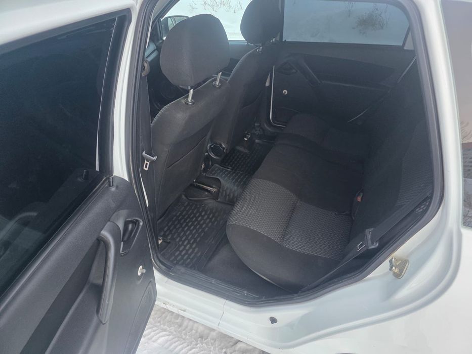 Продам ваз 2194 лада калина