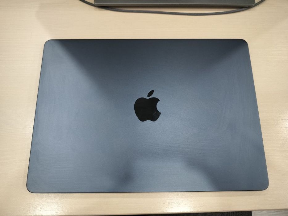 Macbook Air M4, 256/16, 13’, 96%