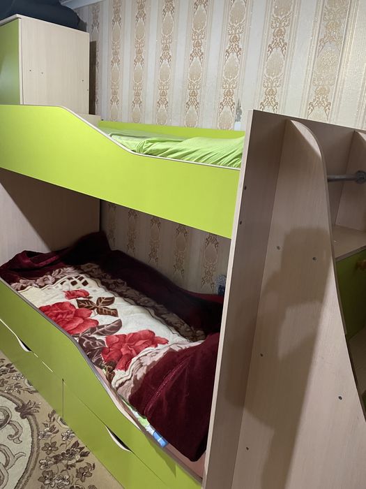 кровать двухяросный