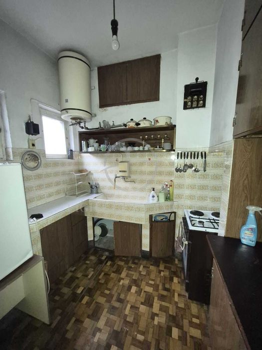 Реф. 978 Етаж от къща / ГАРАЖ И ДВОР/ Водната Палата