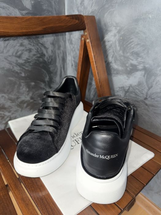 Alexander McQueen catifea 45