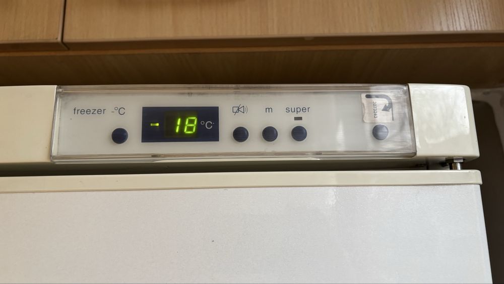 Большой холодильник Bosch KSU4321NE