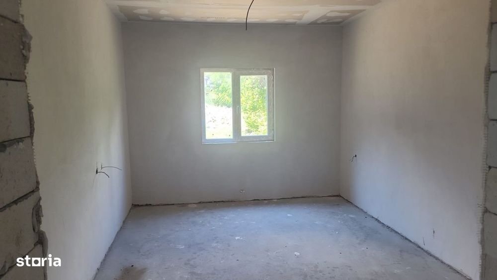 Casa ieftină în Lumina, zonă centrală!
