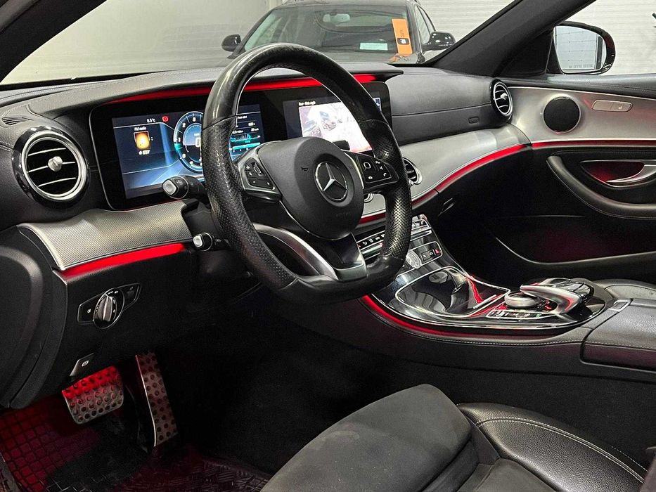 Mercedes Benz E220d/ Soft close/ Multibeam LED/ AMG Paket