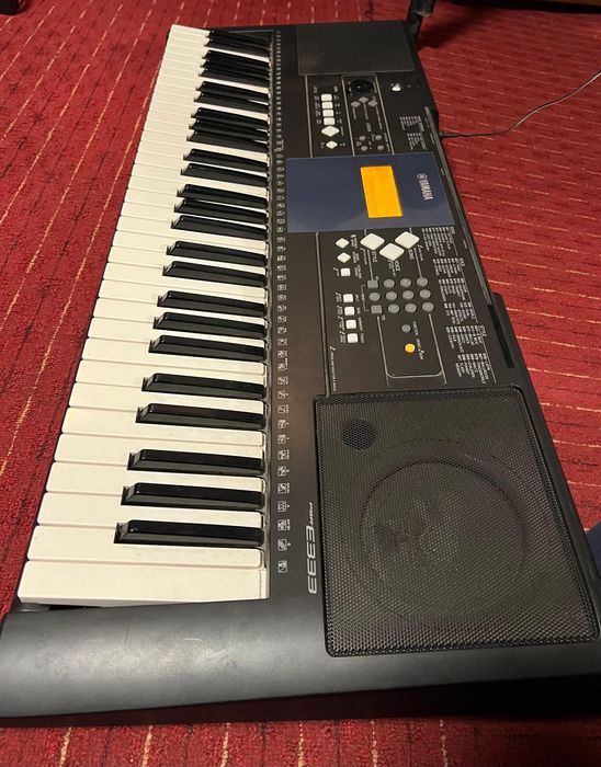 Orga yamaha psr e333
