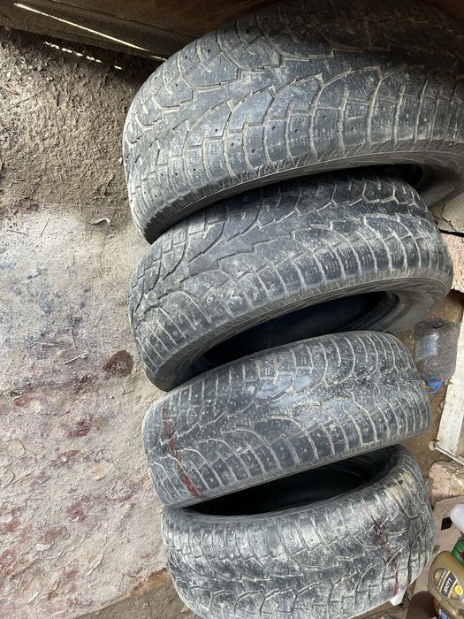 Шины зимный 286/60R18 116T