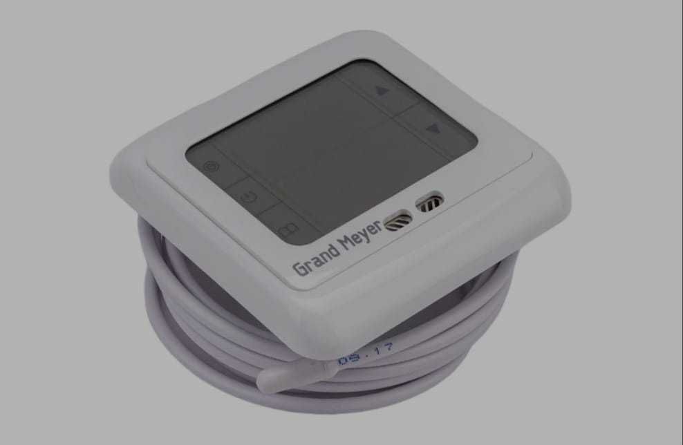 Программируемый терморегулятор Grand Meyer PST-1 для  теплого пола.