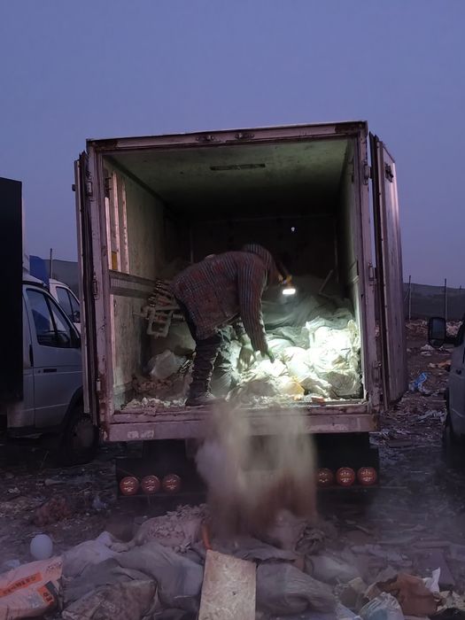 Проблемы с мусором решаются просто — вывоз 
звони, и чистота гарантиро