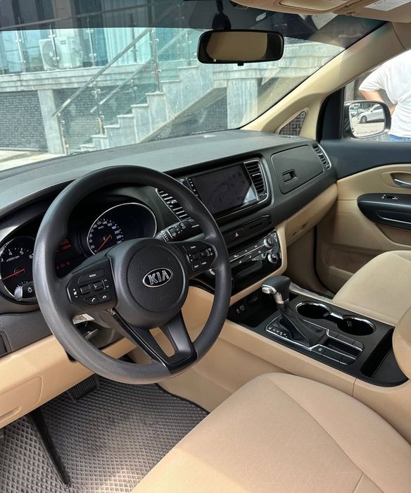 Kia carnival 2019 Benzin