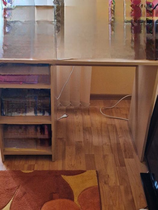 Легло, гардероб, бюро