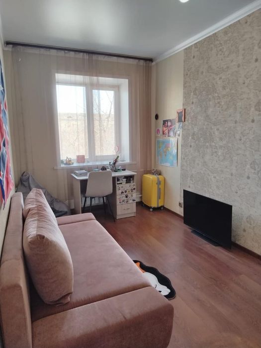 Продам 2к в центре 3/4