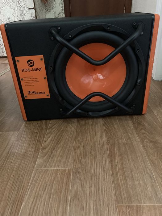 Продам сабвуфер BOS-MINI Bos1512