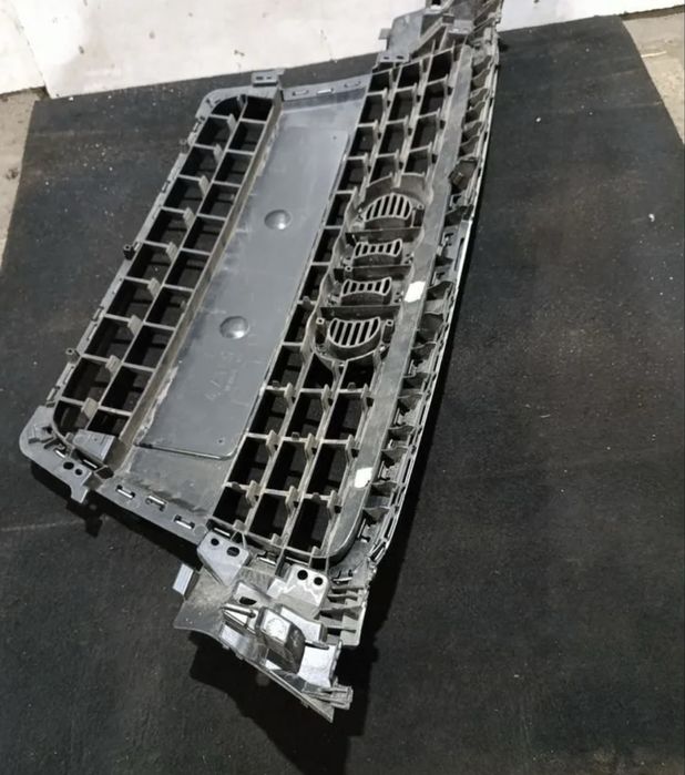 Решетка радиатора Ауди А4 Б8