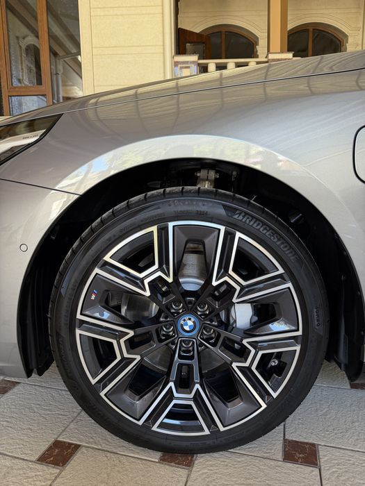 BMW i5edrive m40L