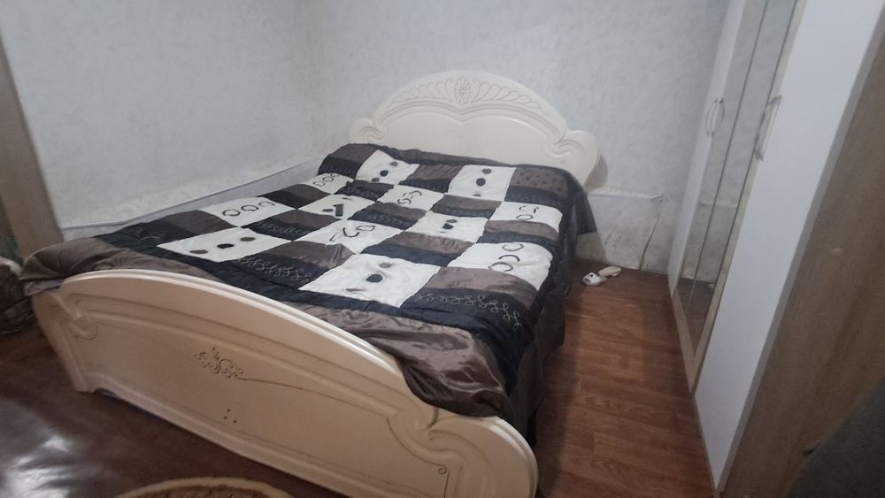 Продам кровать  самовывоз