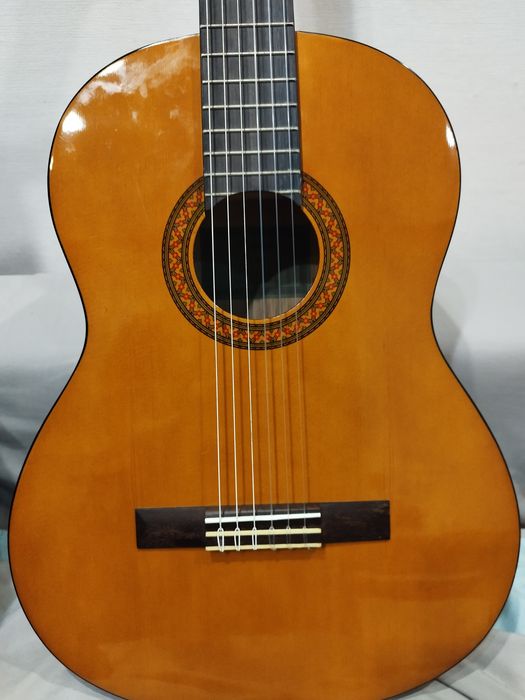 Гитара новая хорошая